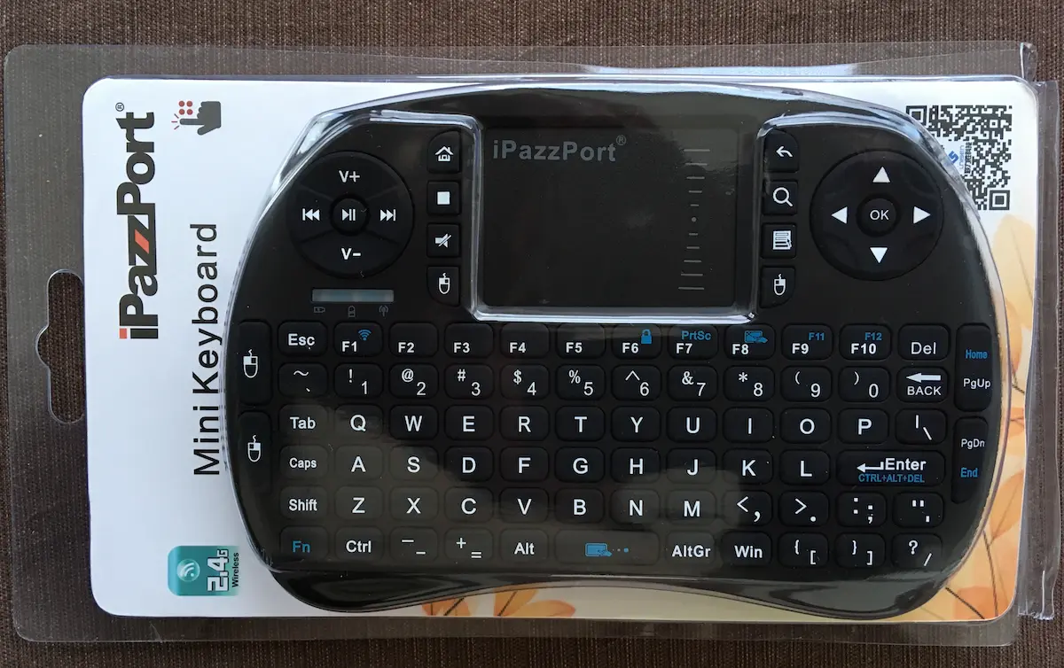 You won’t need any sharp instruments to get inside the plastic clamshell. Source: Flixed.io